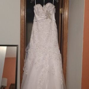 Wedding dress